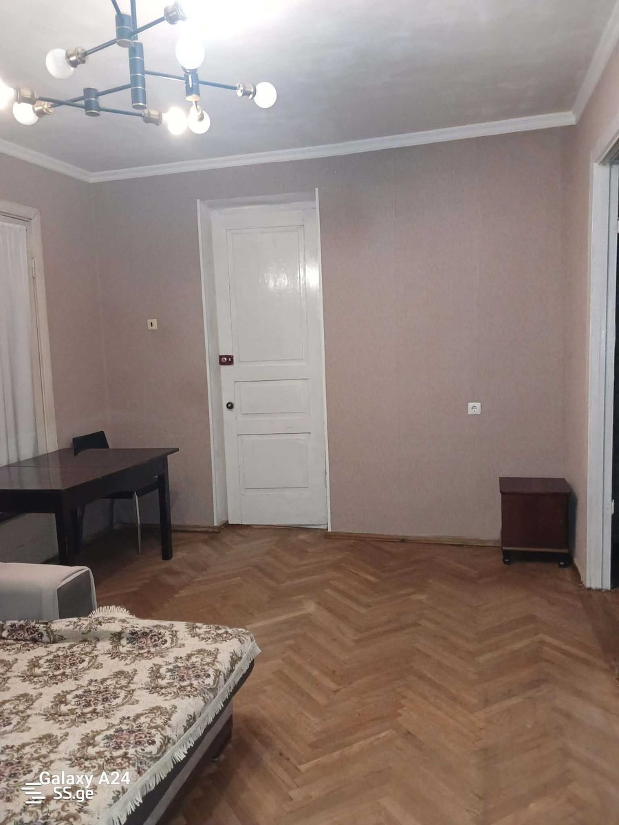 tashkenti st. 7 - 2 rooms