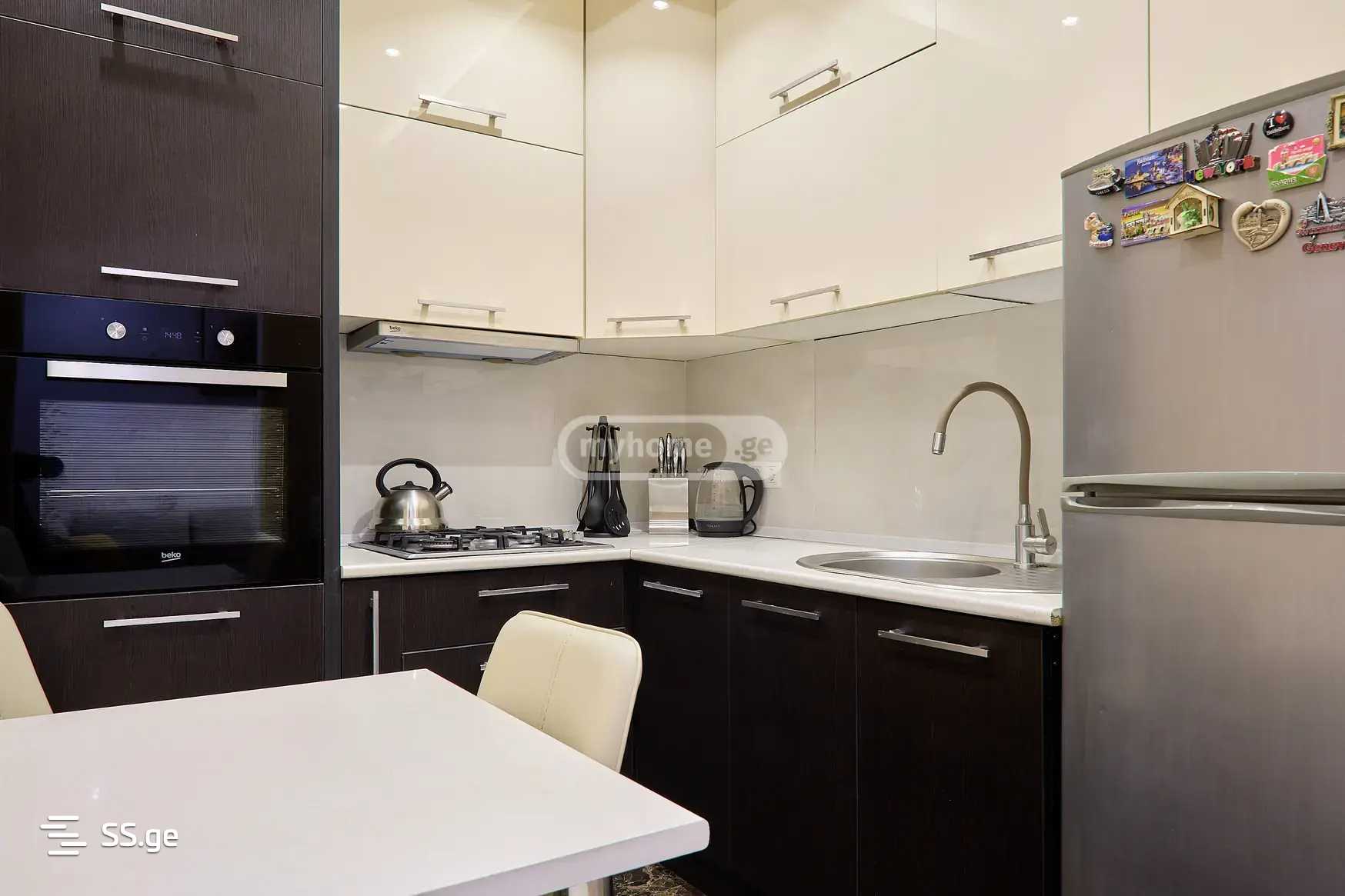 nucubidze st. 215 - 3 rooms