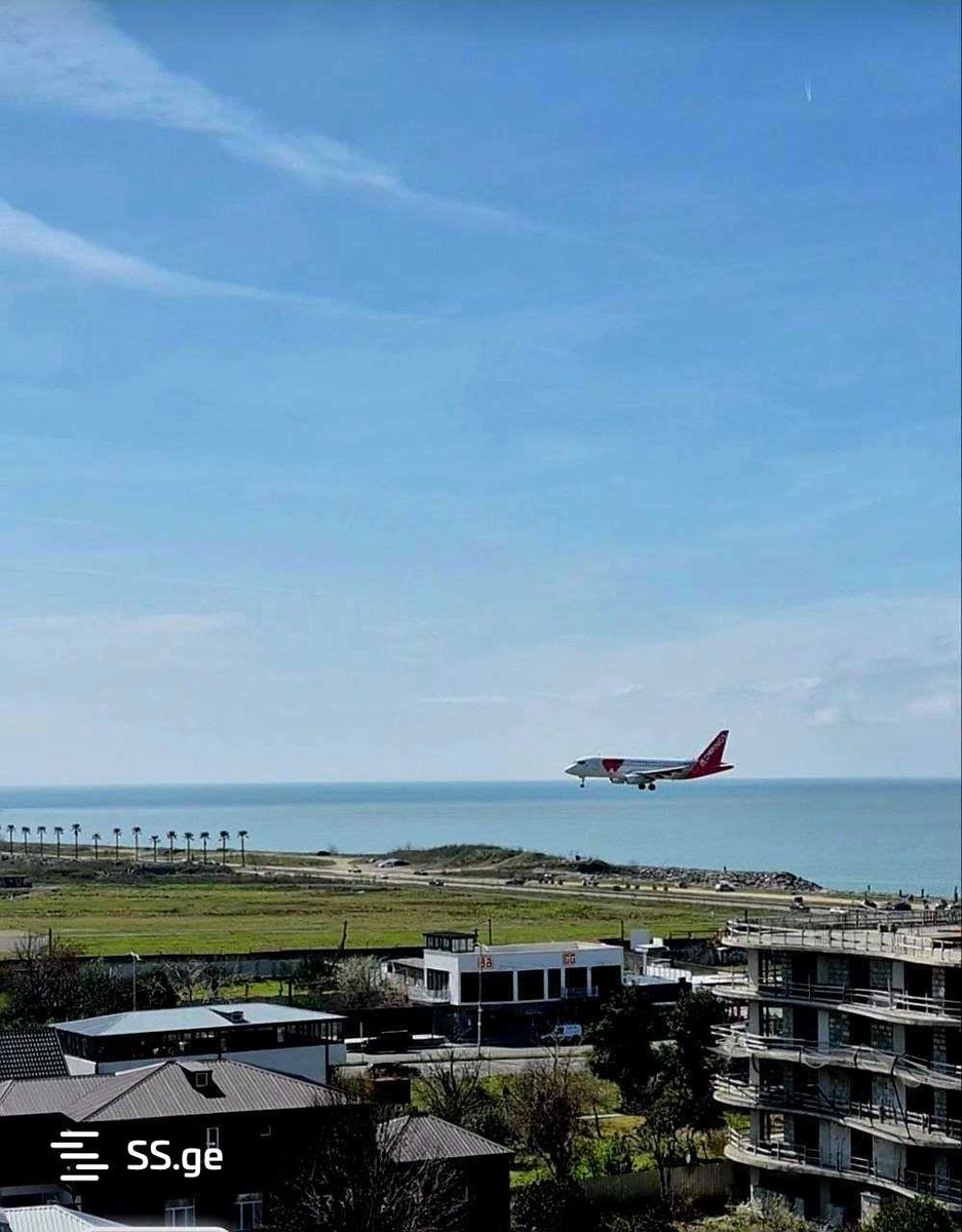 Airport road 184 - 2 rooms