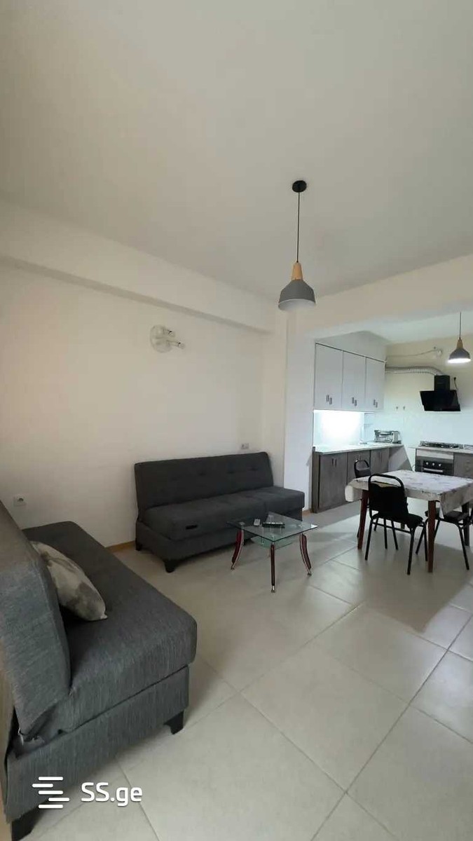 13 asureli mamis st. 13 - 3 rooms