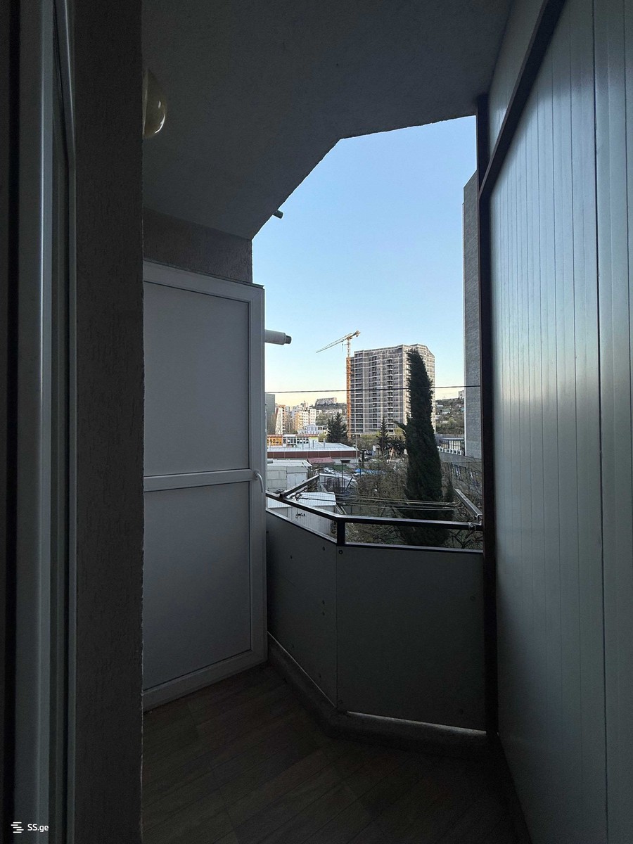 Teimuraz Bochorishvili's II Dead End - 2 rooms