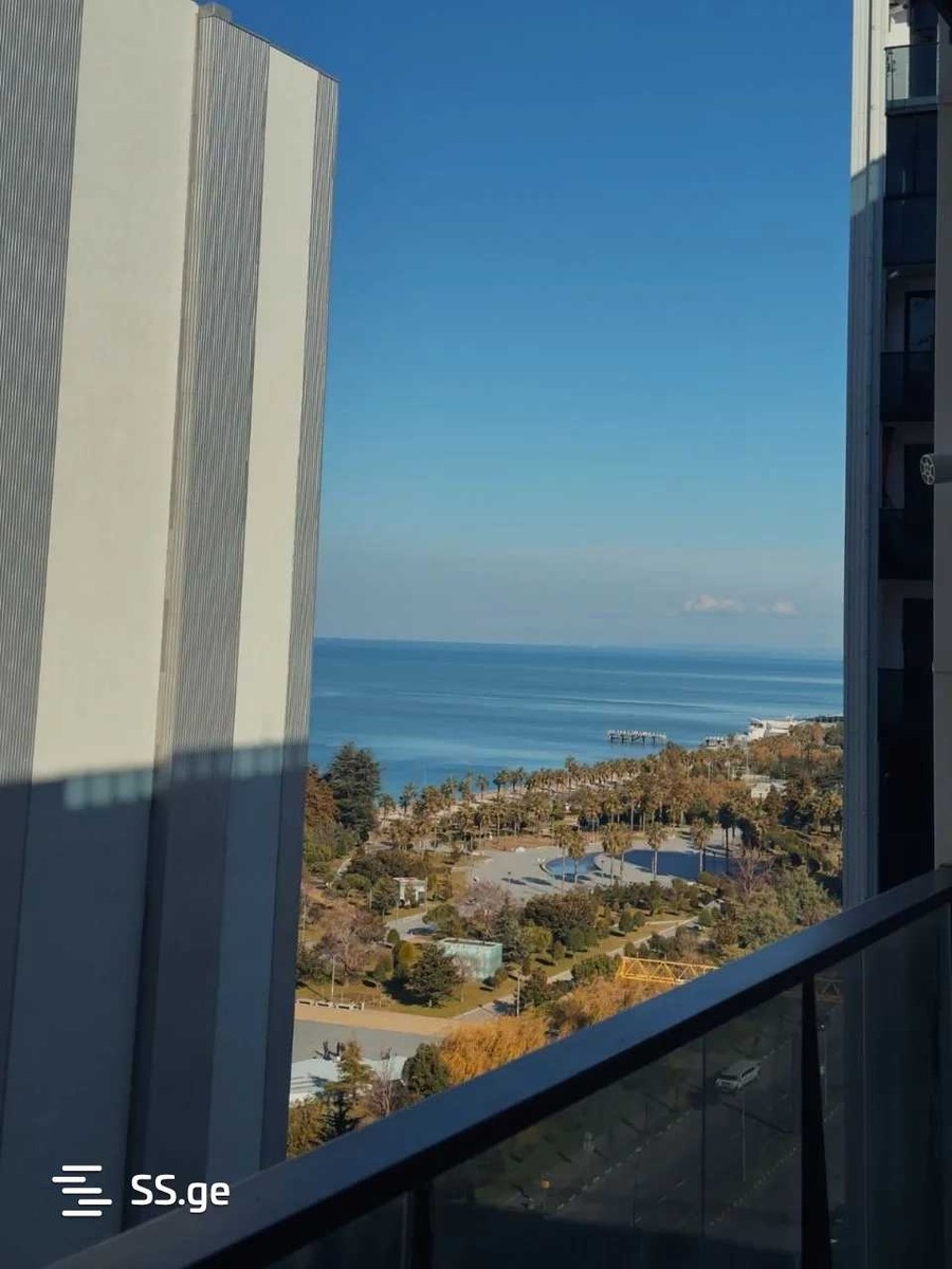 Lech and Maria Kaczynski street 8 - 3 rooms