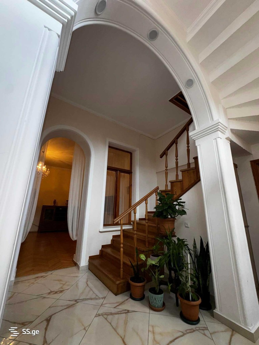 l. asatiani st. 48 - 4 rooms