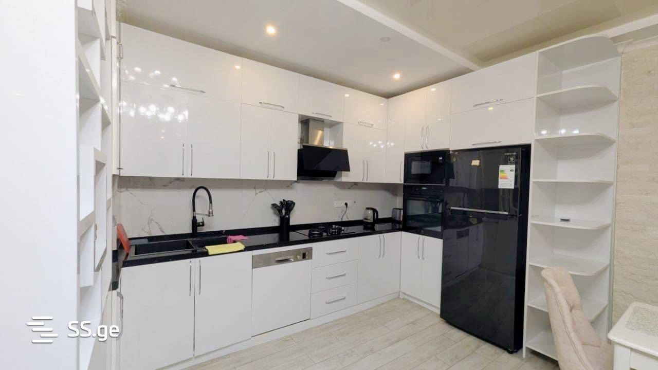 Kobaladze st. 15 - 3 rooms