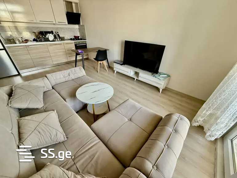 Bob walsh st. - 3 rooms