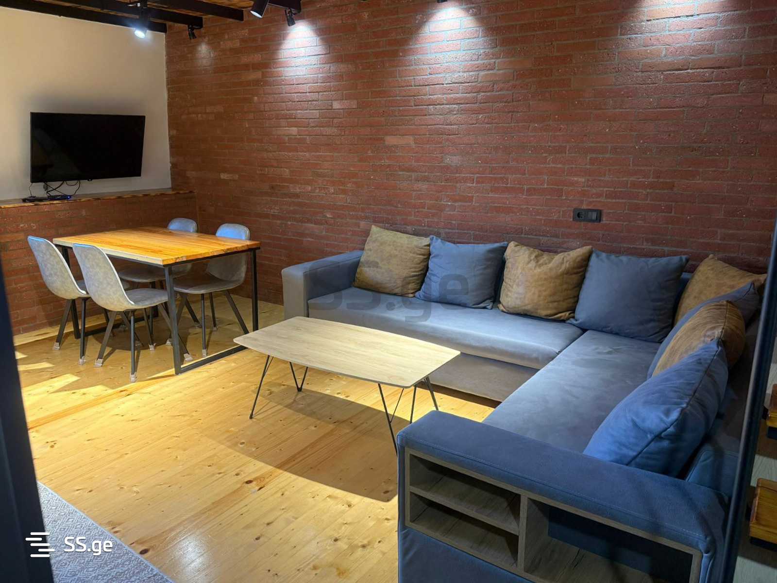 Sh. Rustaveli Ave. 11 - 3 rooms