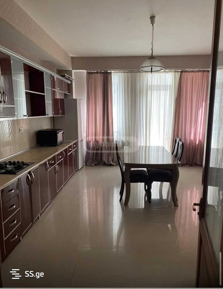 B.Kvernadze st. 13 - 4 rooms