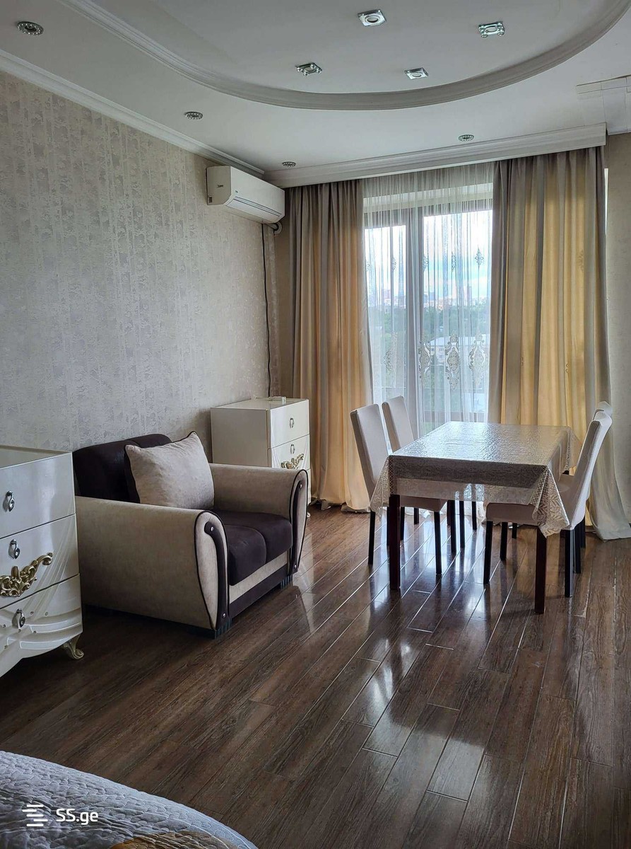 Beri Gabriel Salosi Ave. N - 1 rooms