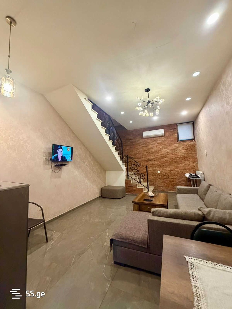 agmashenebeli ave - 3 rooms