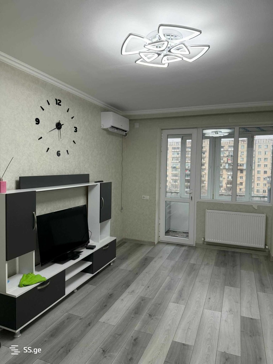 7th micro-district 0 - 1 rooms