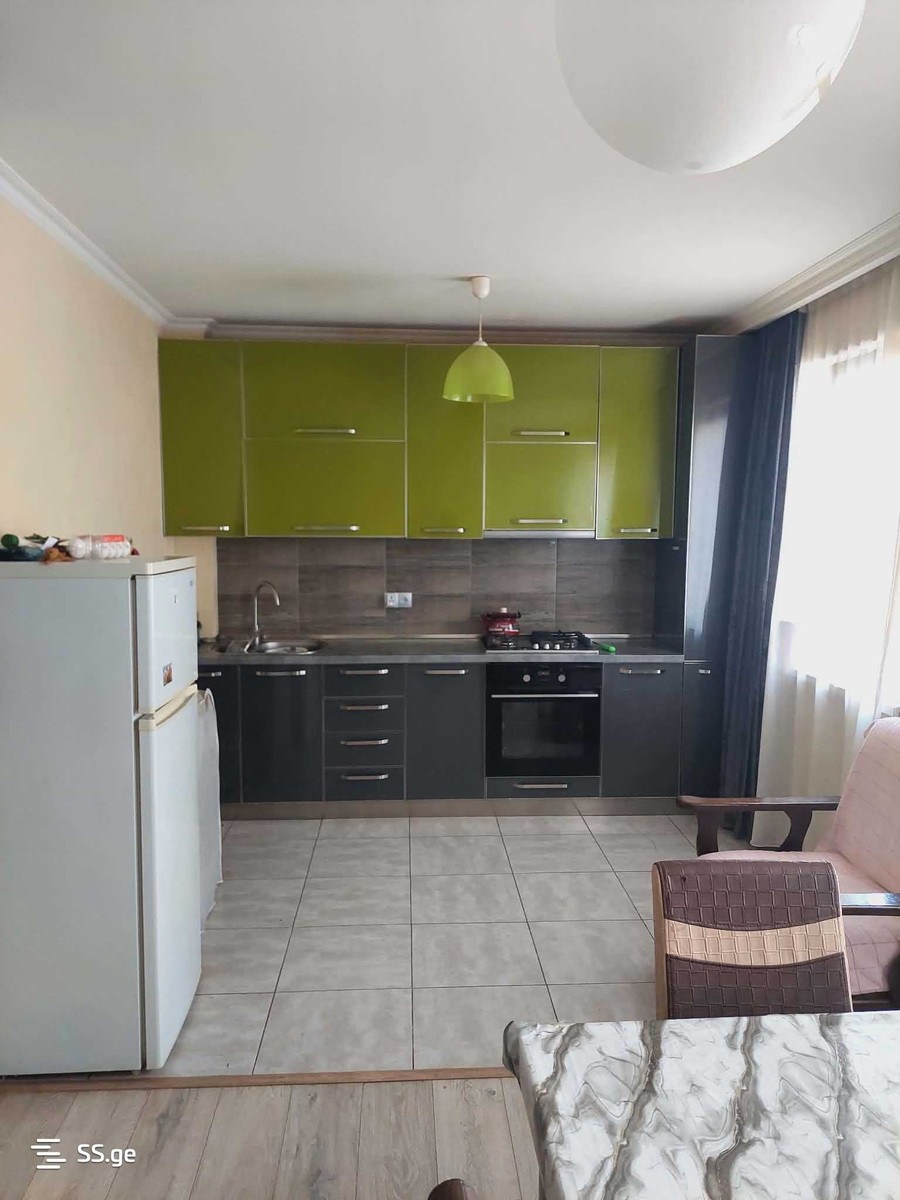 Micro. III, bl. V - Temka 5 - 3 rooms