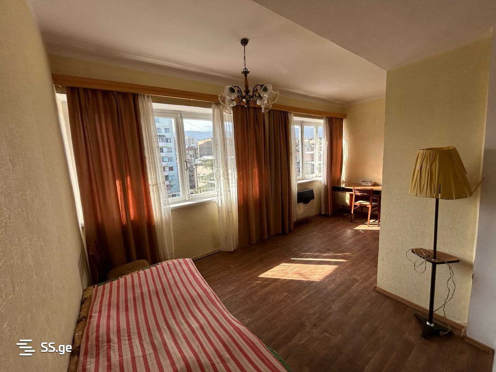 Kazbegi avenue 8 - 4 rooms