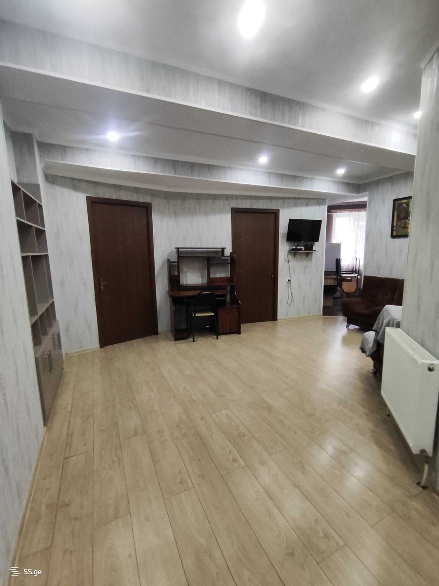 petre imeri st. 16 - 3 rooms