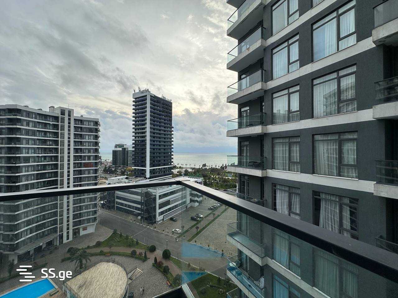 Lech and Maria Kaczynski street 5 - 3 rooms