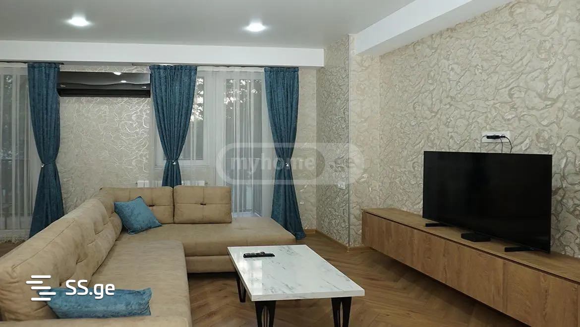 navtlugi st. 10 - 4 rooms