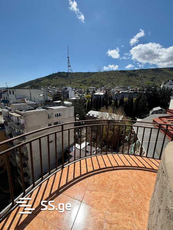 petriashvili st. Vera, on Barnovi Street, ვერაზე, ბარნოვის ქუჩაზე, - 2 rooms