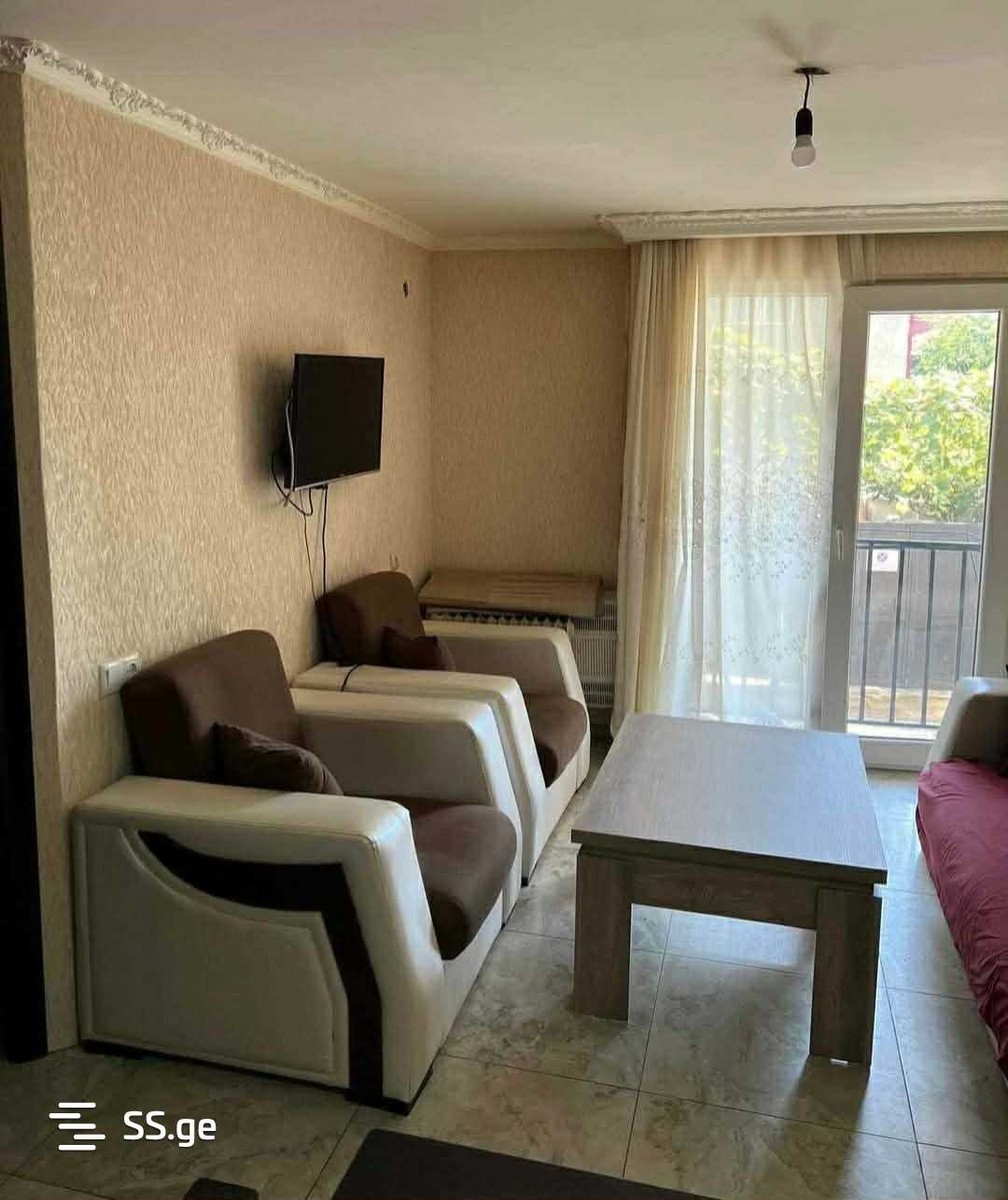 Besik St. 56 - 2 rooms