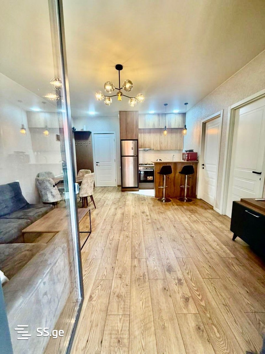 parnavaz mepe avenue 1 - 3 rooms