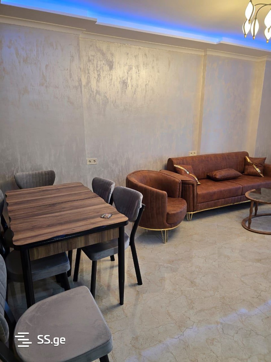 GR. Lortkipanidze st. 27 - 3 rooms