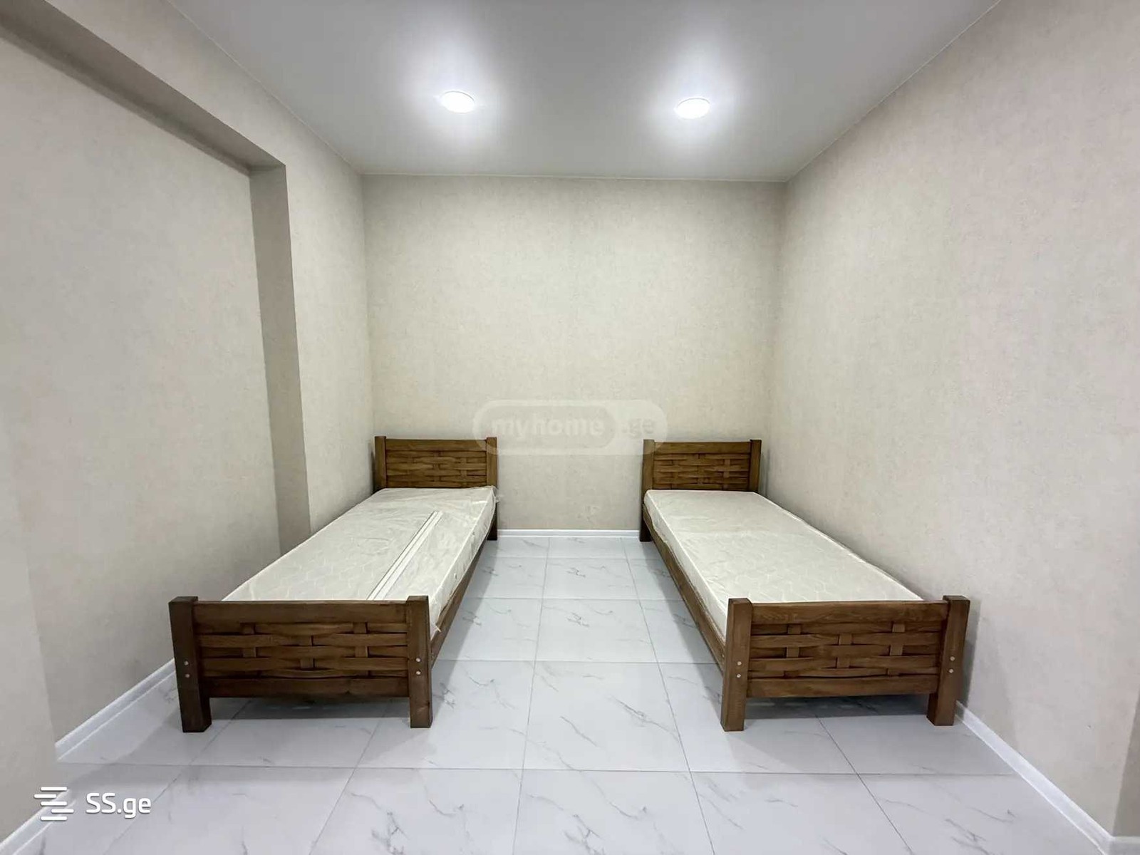 gvazauri st. - 1 rooms