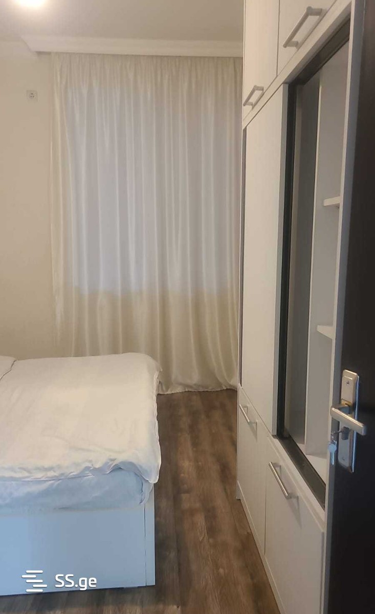 gorgasali st. 8 - 3 rooms