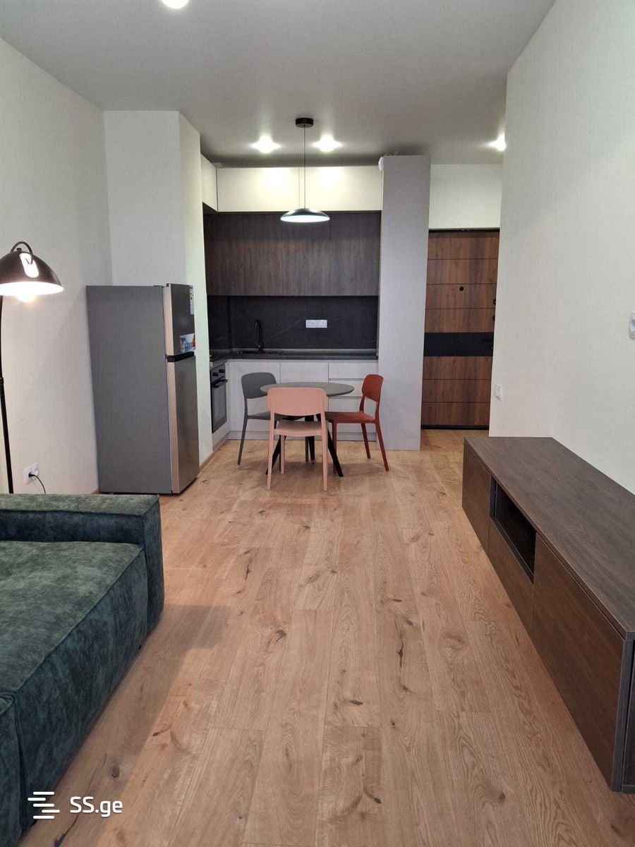 Bob walsh st. - 2 rooms