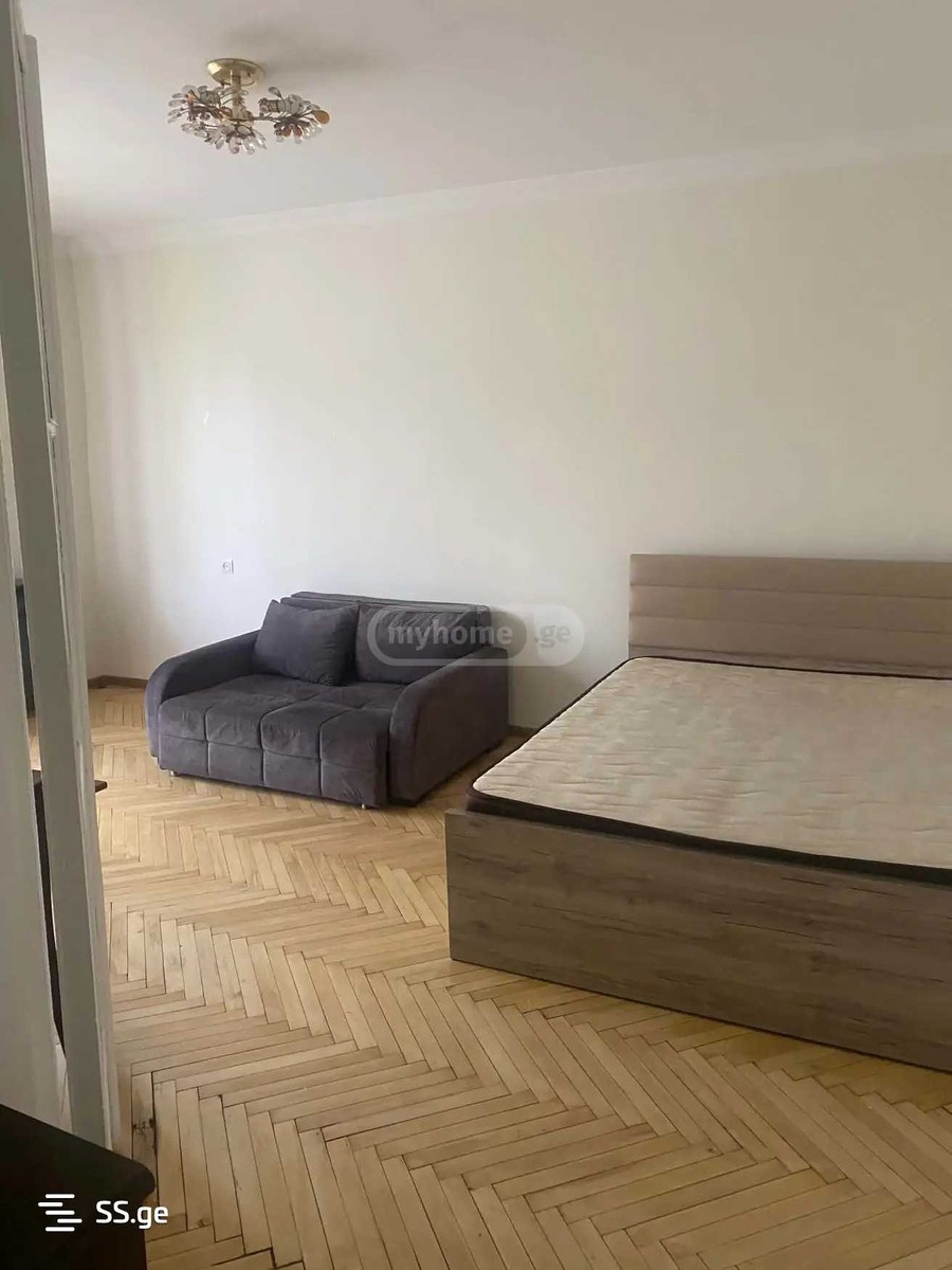 b. khmelnicki st. 0 - 2 rooms