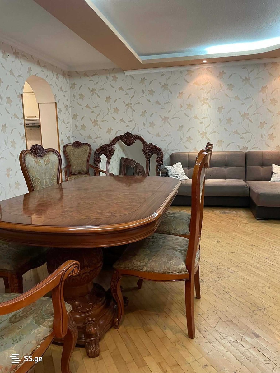 khomleli st. 36 - 4 rooms