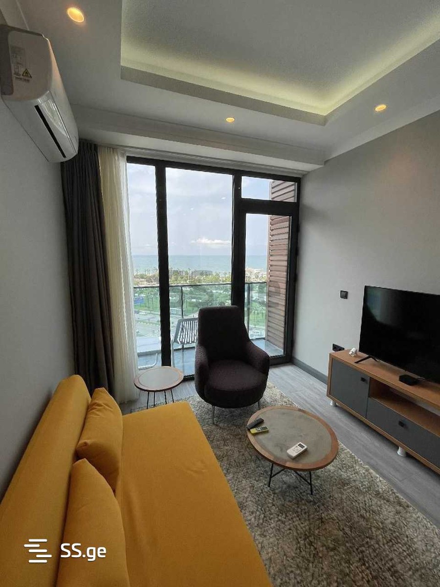 Lech and Maria Kaczynski street 1 - 2 rooms