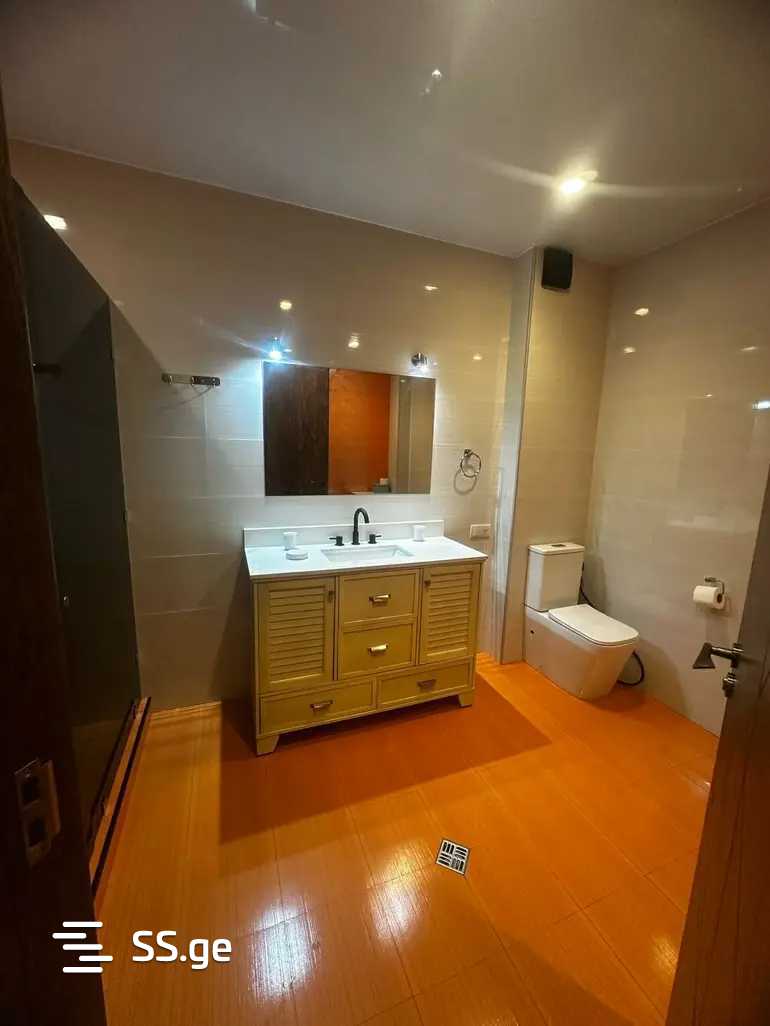 chovelidze st. 6 - 4 rooms