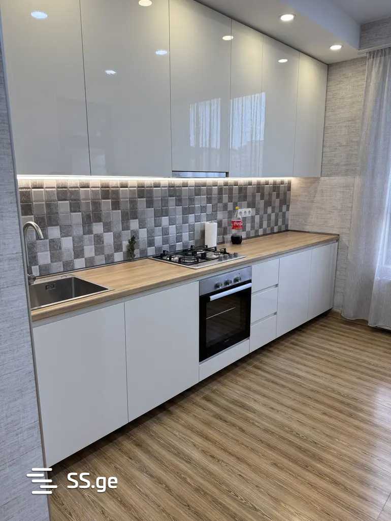 Beri Gabriel Salosi Ave. - 3 rooms