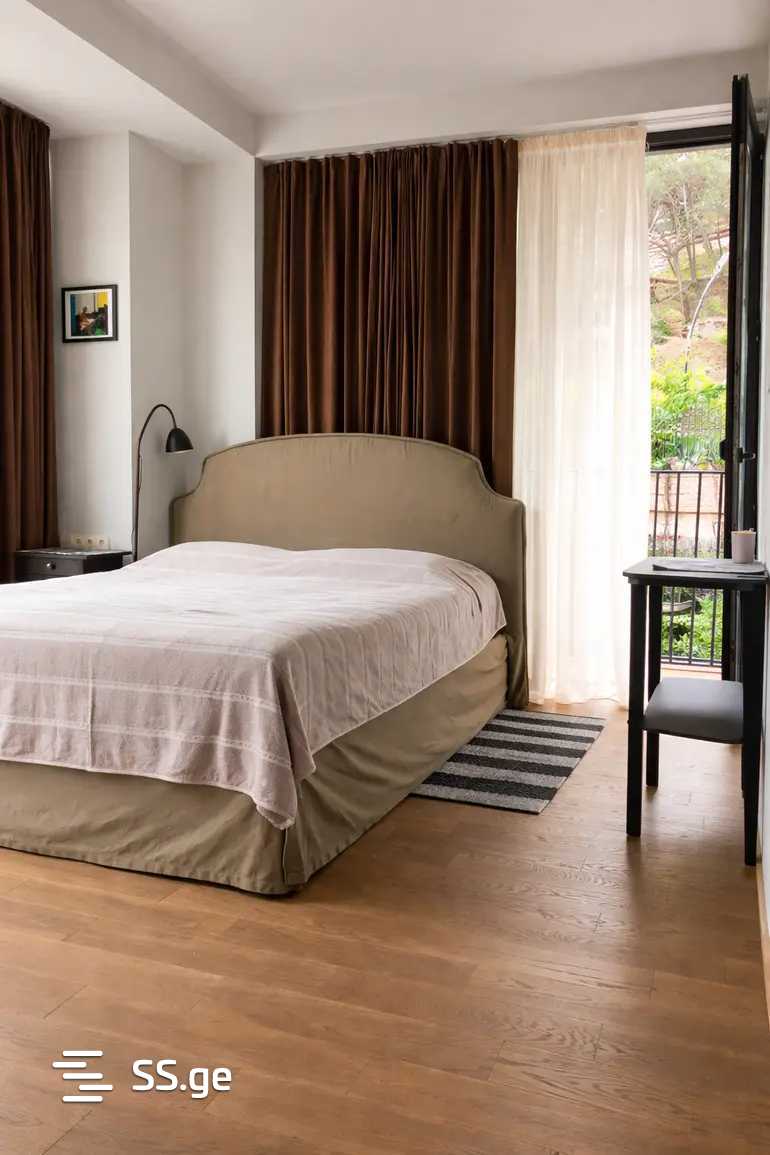 amagleba turn 1 - 2 rooms