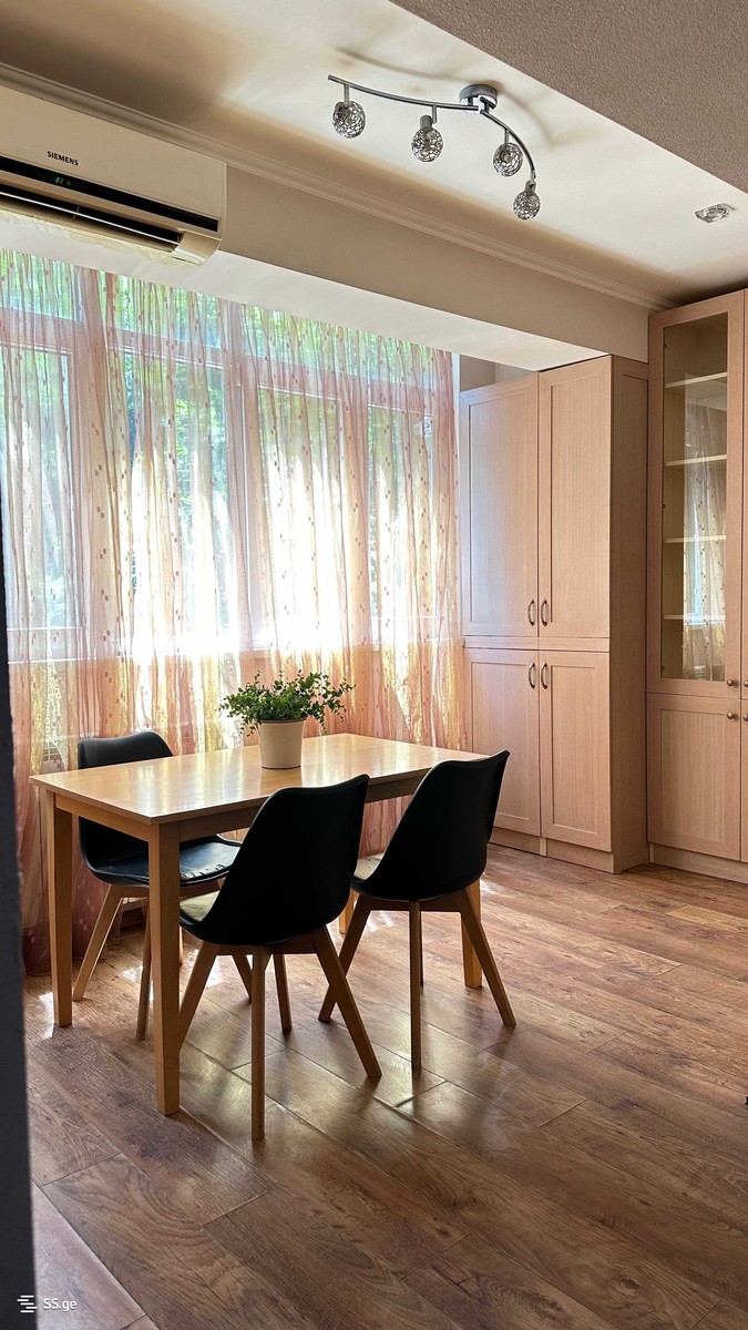 bakhtrioni st. 8 - 2 rooms