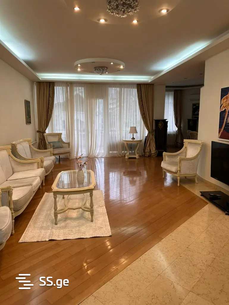 E.Magalashvili st. 2 - 4 rooms