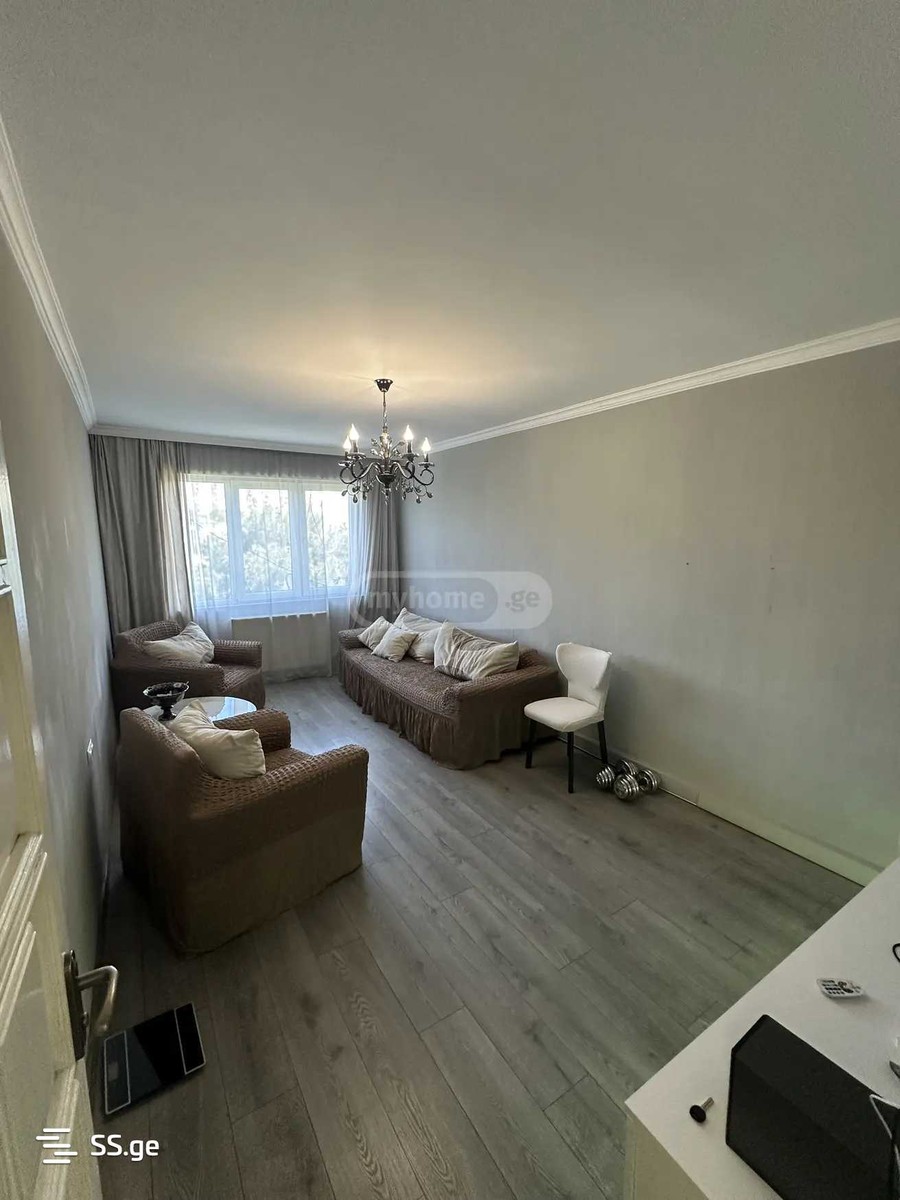 tsulukidze st. 4 - 3 rooms