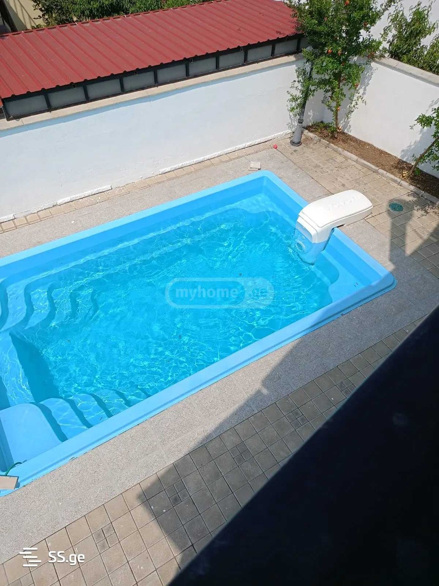 Orjonikidze-Toroshelidze st. 12 - 6 rooms