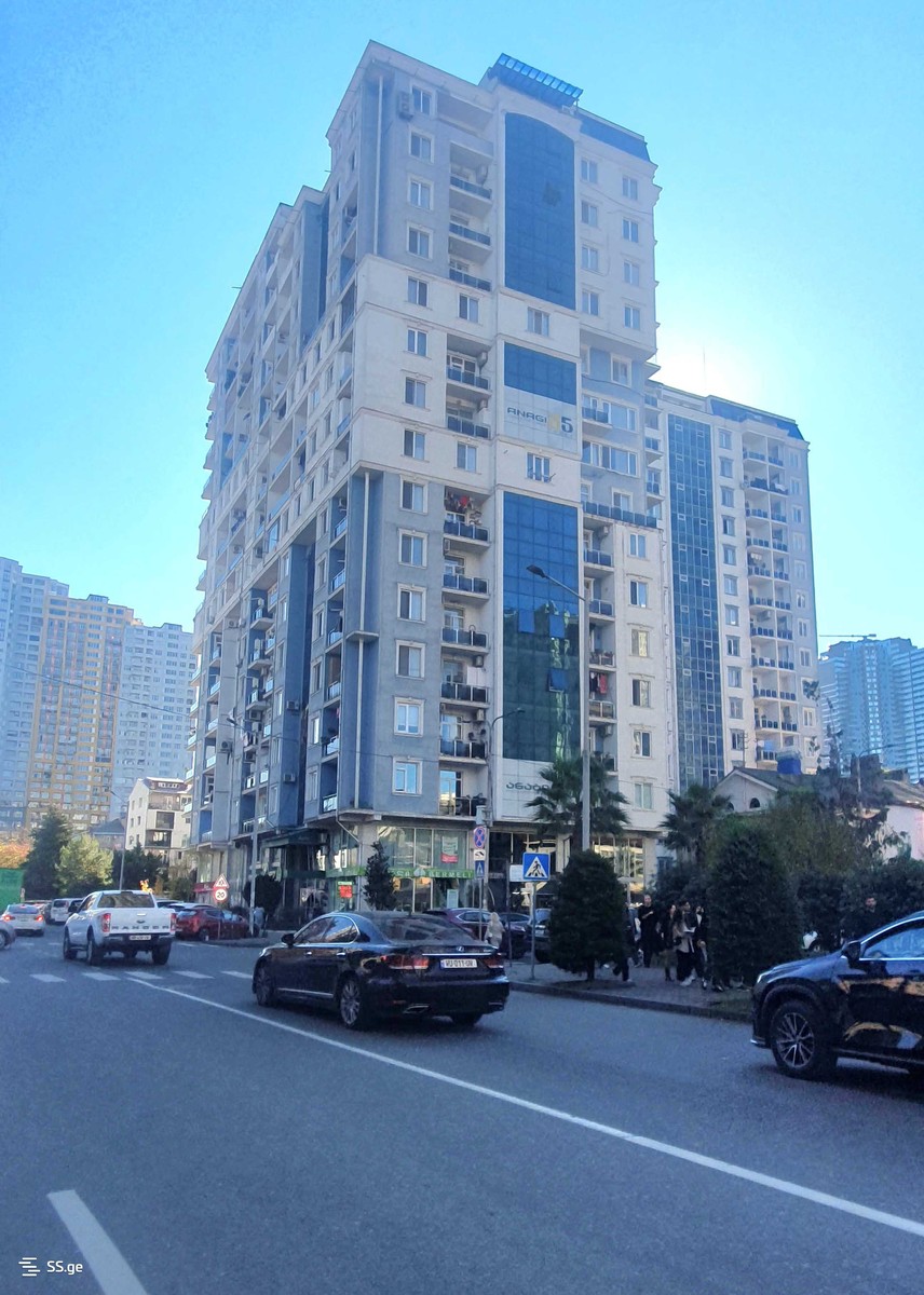 Firosman Street 1a - 3 rooms