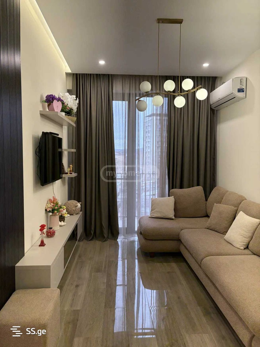 lomtatidze st. - 4 rooms