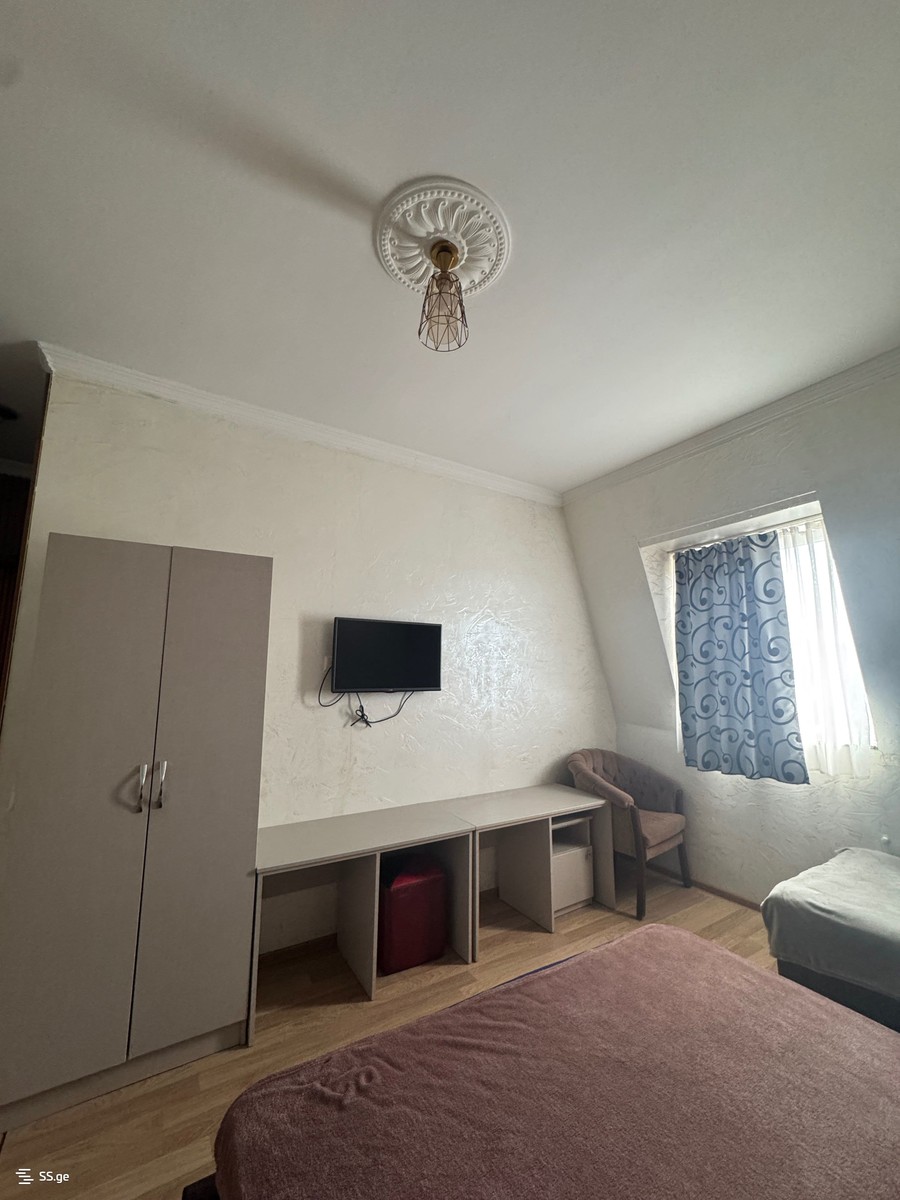 Bagrationi str. 220 - 4 rooms