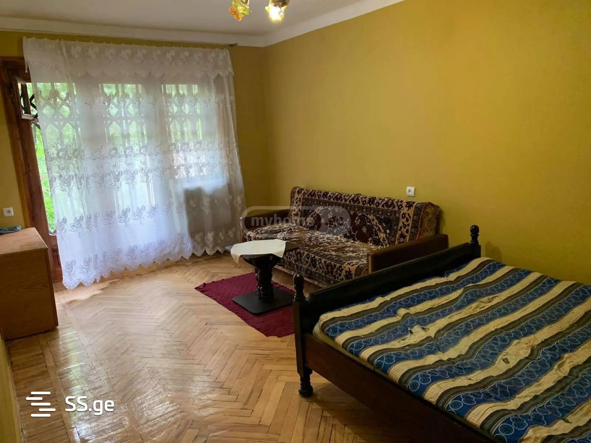 Gr. Robakidze Ave 0 - 1 rooms
