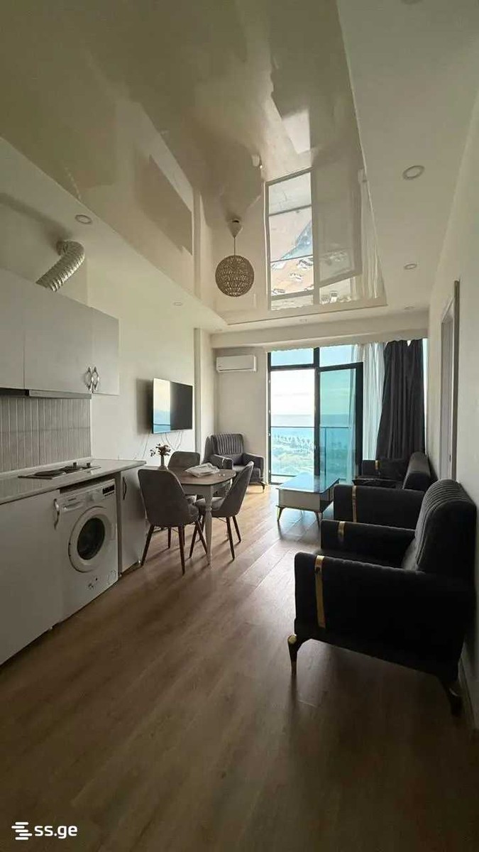 Lech and Maria Kaczynski street 0 - 2 rooms