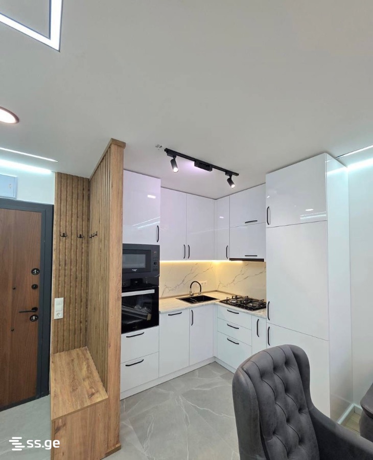 6 - 3 rooms
