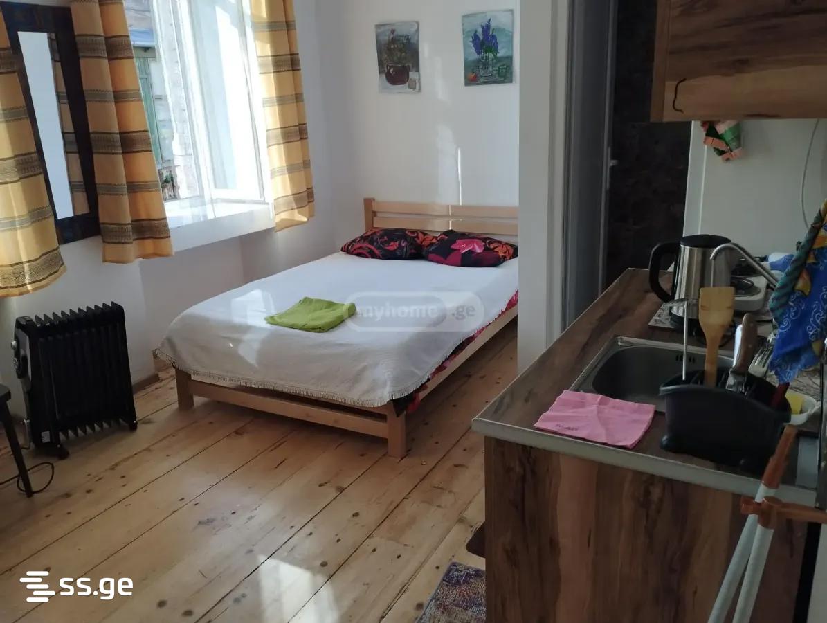 cinamdzgrishvili st. 3 - 1 rooms