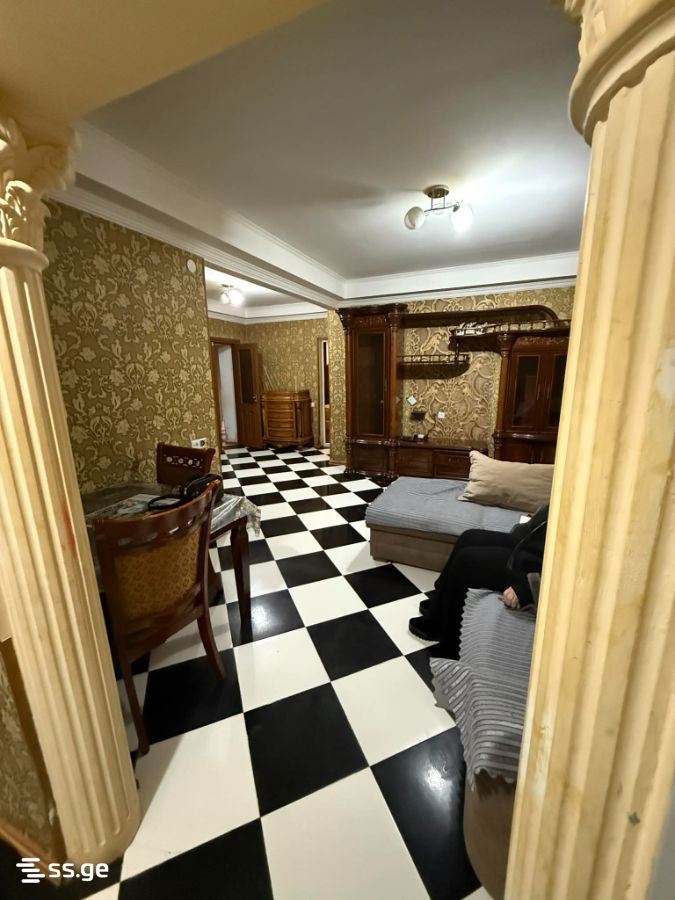42 - 5 rooms