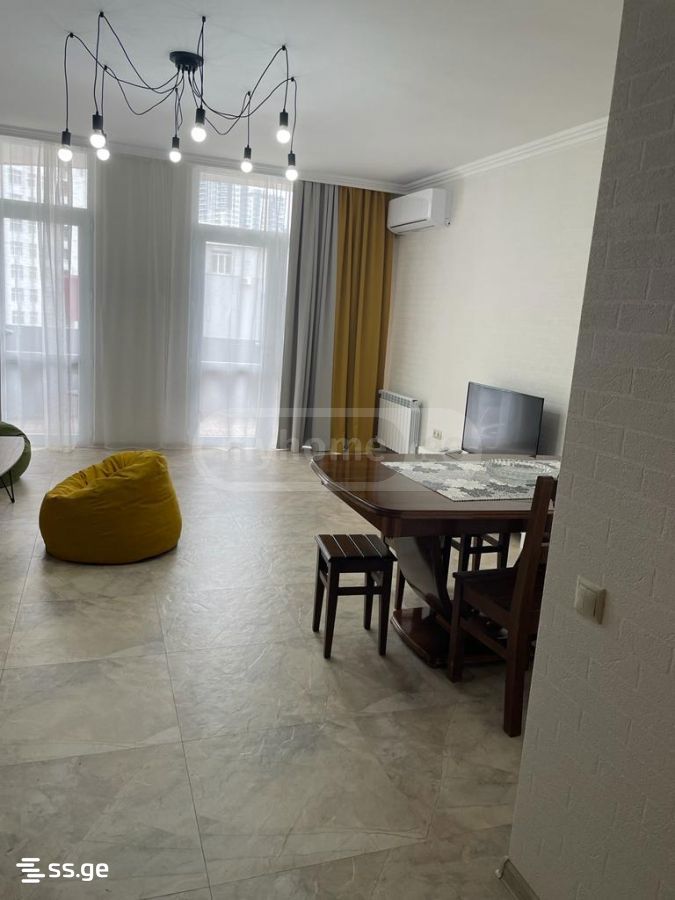 - - 3 rooms
