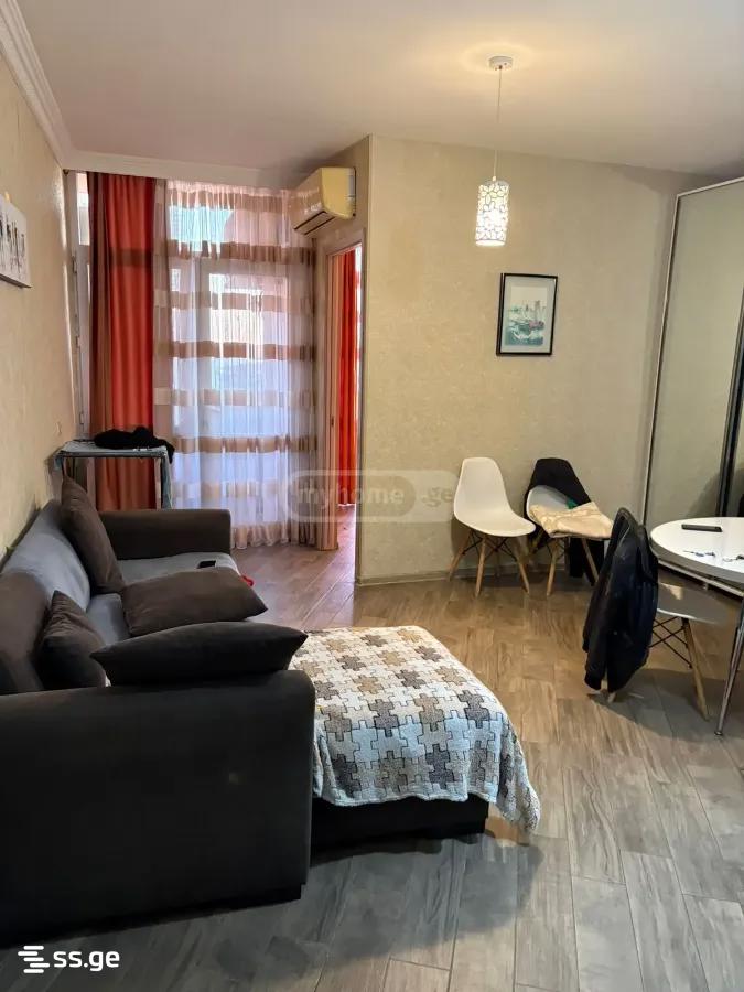 8 - 2 rooms