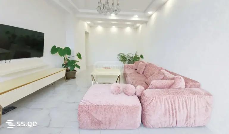Kosmonavtebi coast - 4 rooms