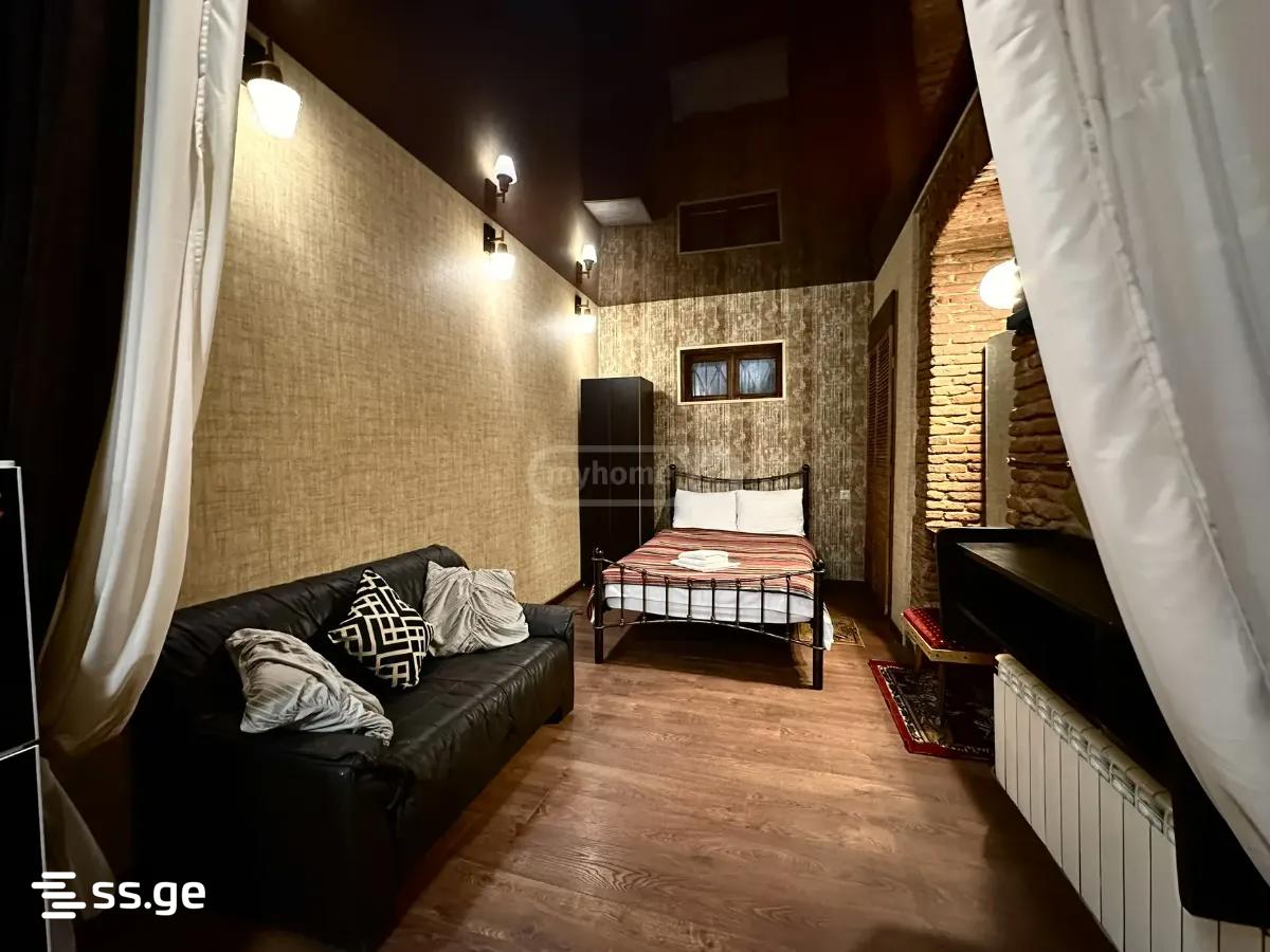 Egnate and Vakhtang Fifia st. - 1 rooms