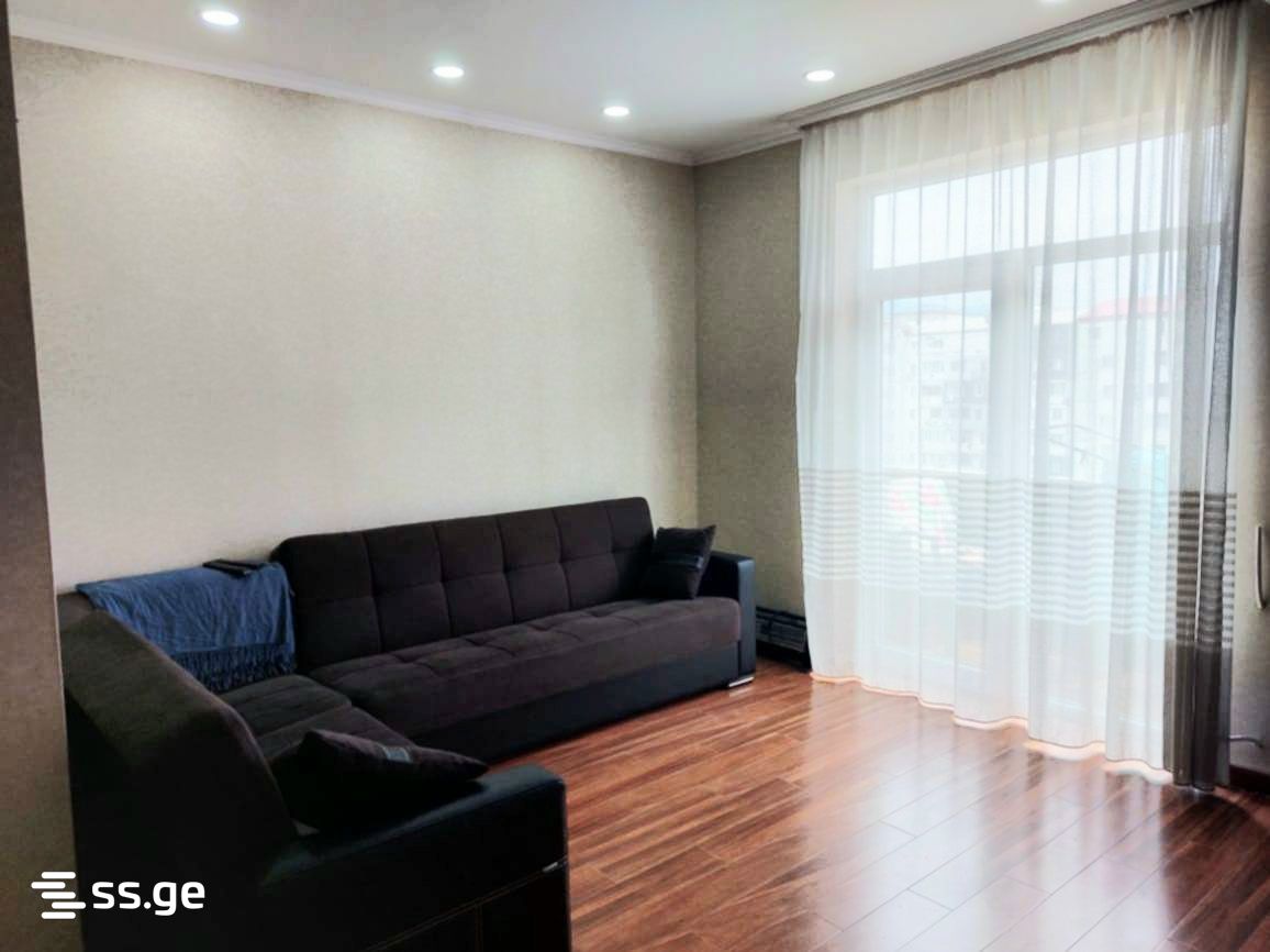 3 - 3 rooms