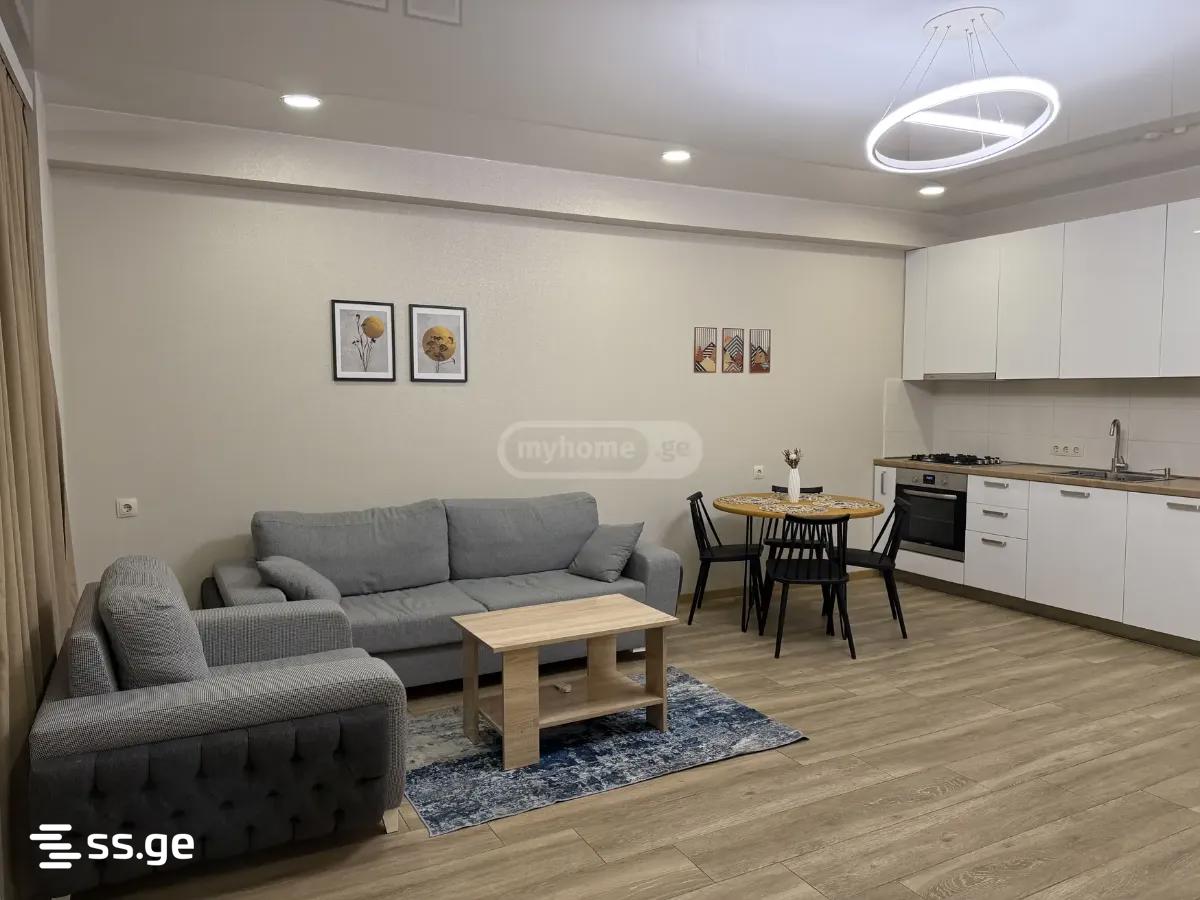 sairme st. 35 - 2 rooms